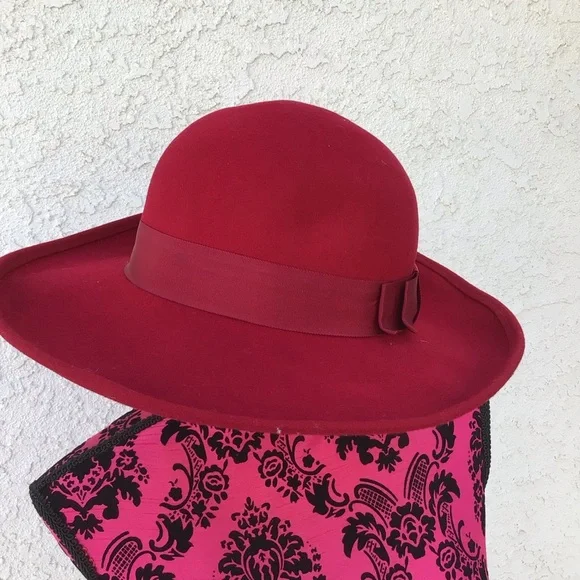 Vintage red Lancaster bow wool hat - Picture 2 of 4